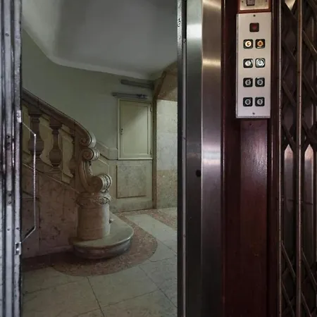 Spacious Luxury Apt In Historic Center With Lift! 아파트 리스본