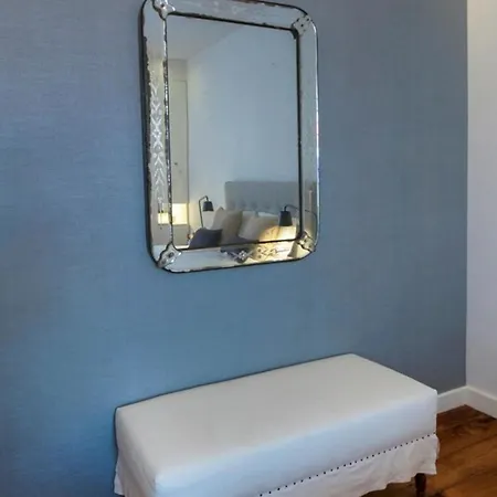 Spacious Luxury Apt In Historic Center With Lift! Apartman